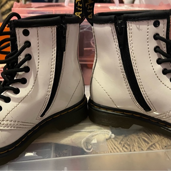 Doc Marten Size 9C White Combat Boots - Picture 3 of 4